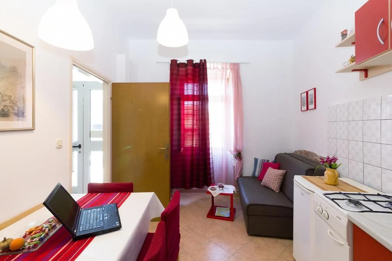 Apartment Silvia By Interhome Pula
