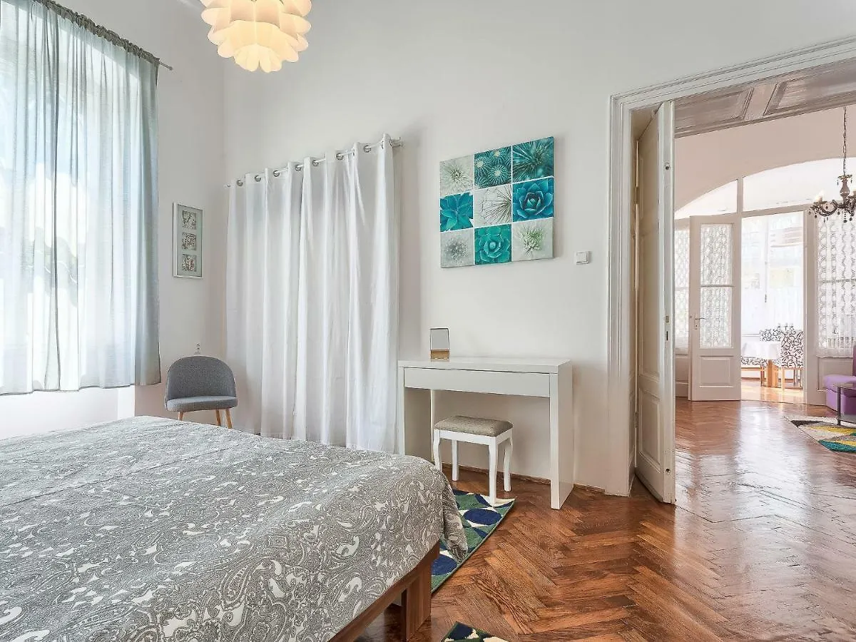 Apartment Silvia By Interhome Pula